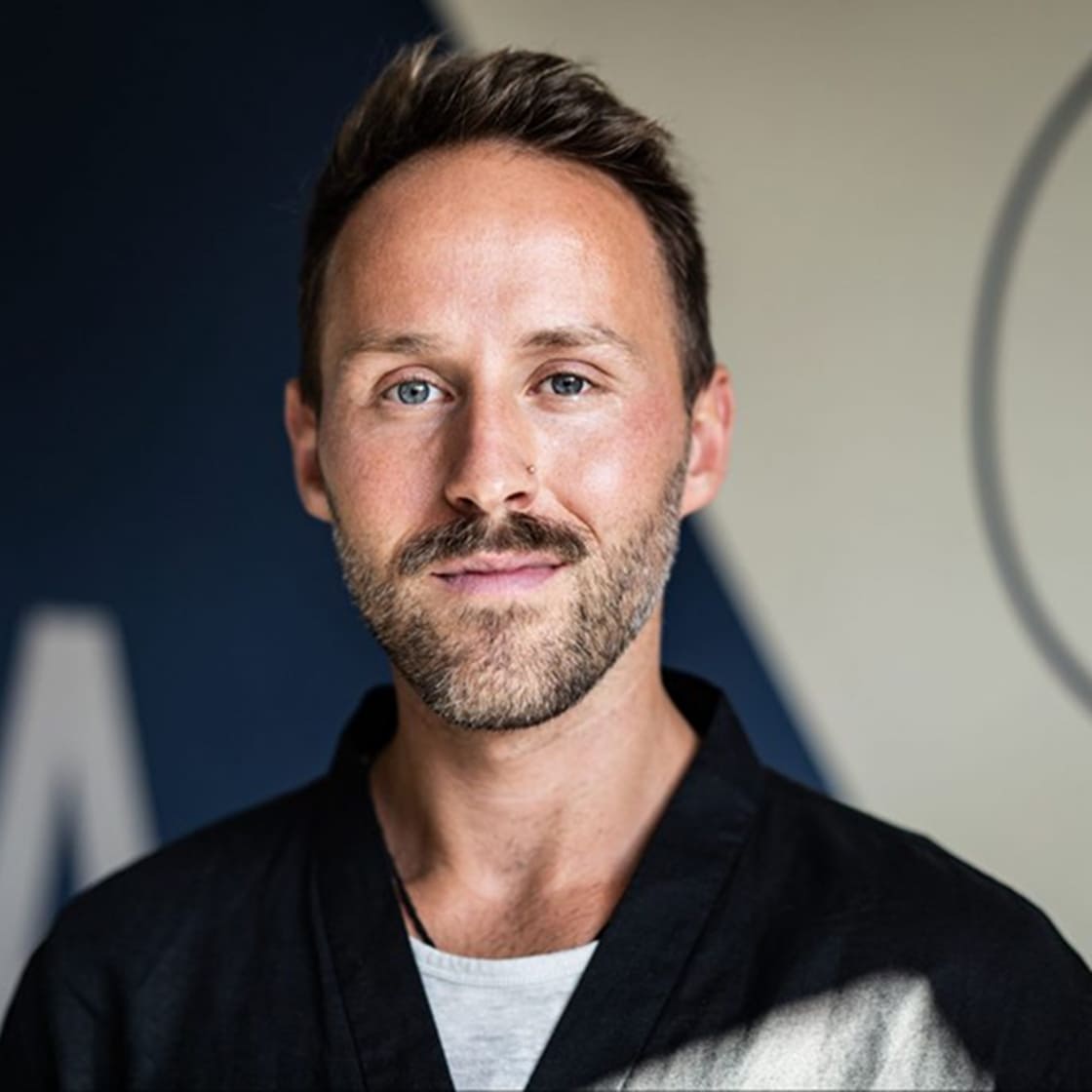 istockphoto-1401557224-1024×1024 1-copy-1