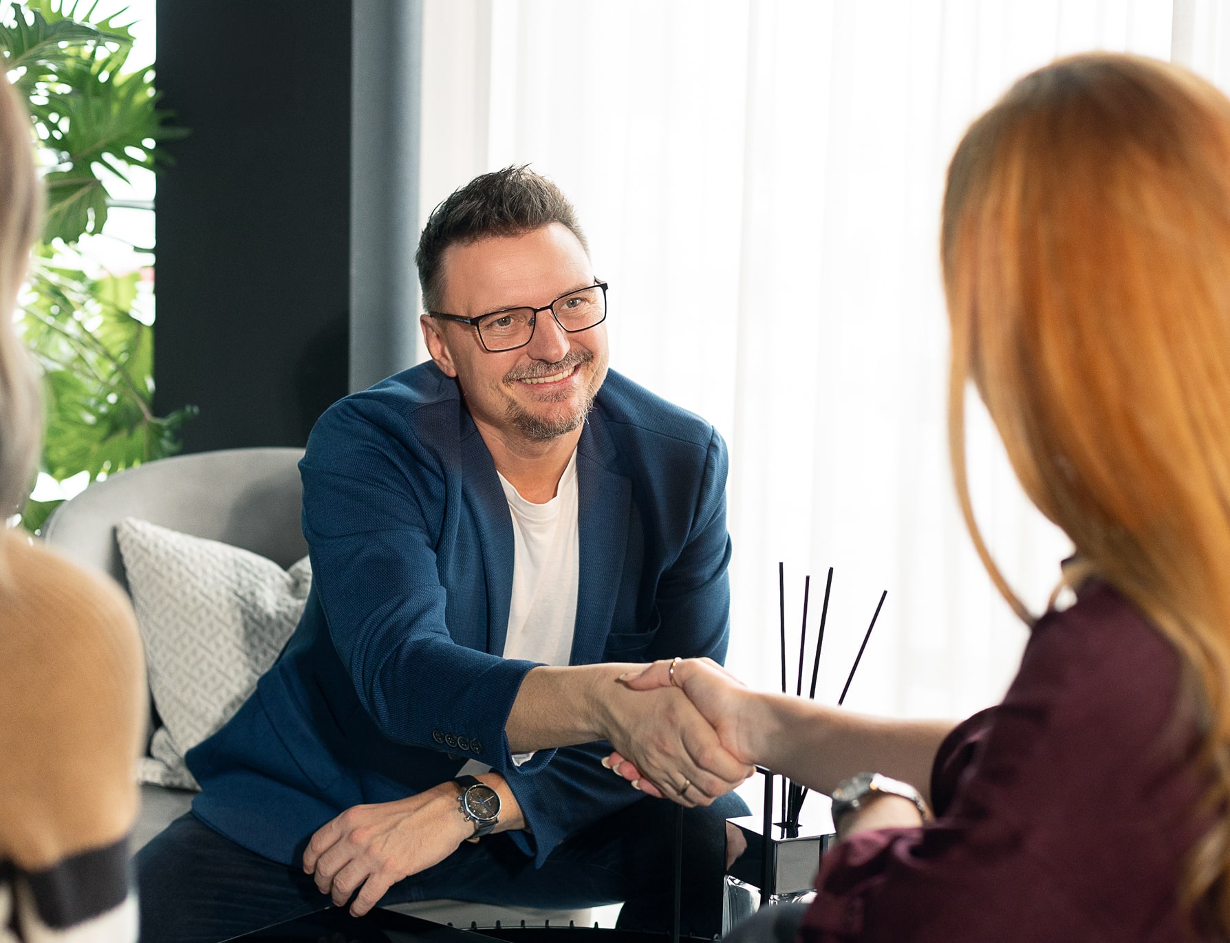 bewerbungsgespraech-coaching-unternehmensentwicklung-karriere-stellenanzeige-omind